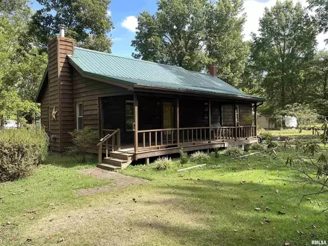 13706 Macomb St, Marion, IL 62959