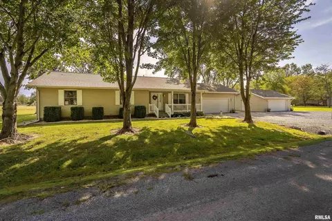 117 Gribble Dr, Carrier Mills, IL 62917