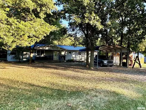 749 W Broadway, Richview, IL 62877