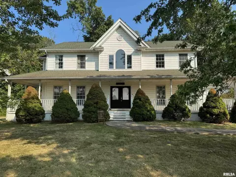 102 W North St, Ina, IL 62846