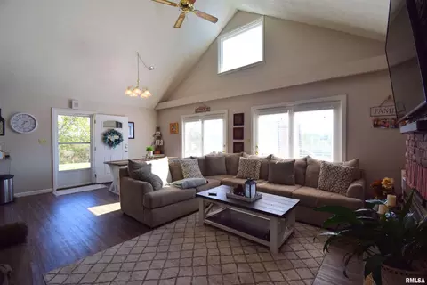 20979 N Boyd Ln, Dix, IL 62830 photo 8