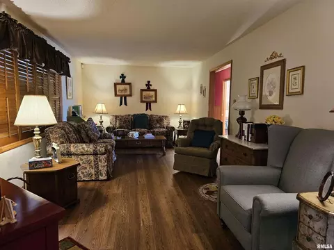 2222 Pine St, Eldorado, IL 62930 photo 10