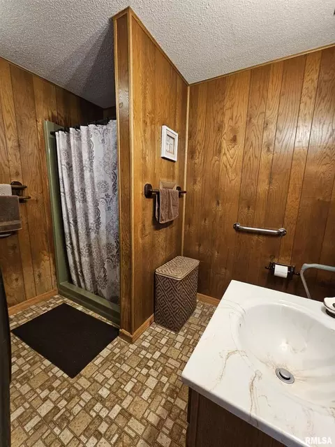 2222 Pine St, Eldorado, IL 62930 photo 21