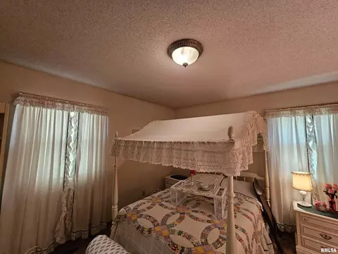 2222 Pine St, Eldorado, IL 62930 photo 19