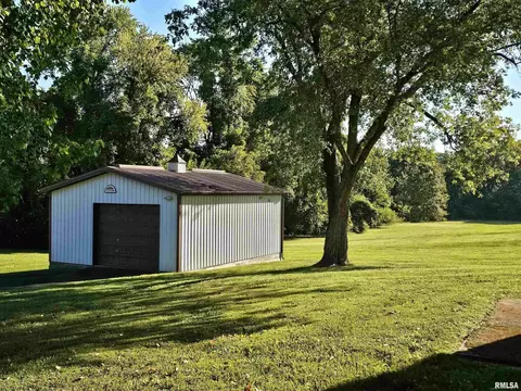 2222 Pine St, Eldorado, IL 62930 photo 5