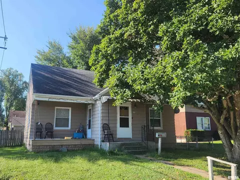 202 W Mulberry St, Pinckneyville, IL 62274