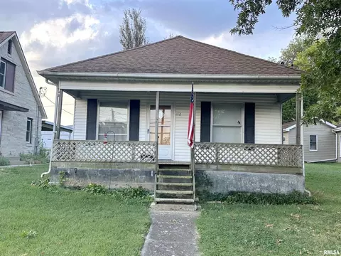 112 Oak St, Cobden, IL 62920 photo 2