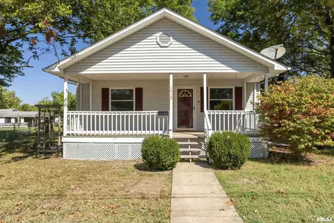 1413 W Maple St, Herrin, IL 62948