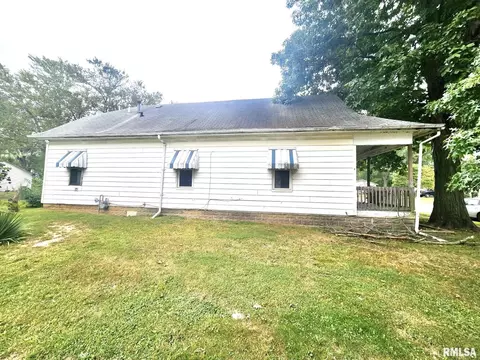 600 E Bennett St, Salem, IL 62881 photo 3