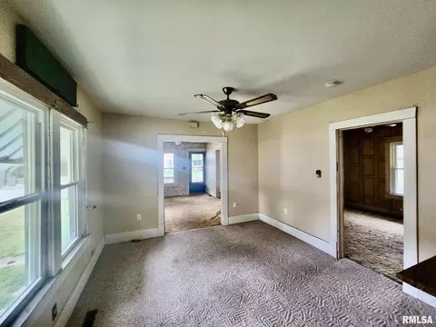 600 E Bennett St, Salem, IL 62881 photo 6