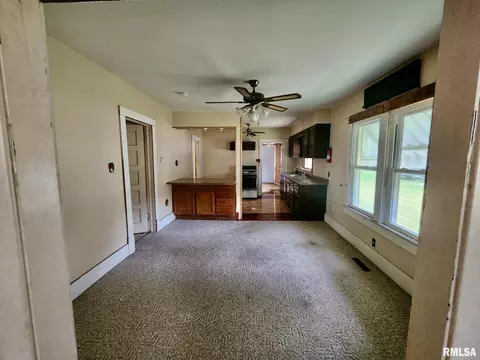 600 E Bennett St, Salem, IL 62881 photo 5