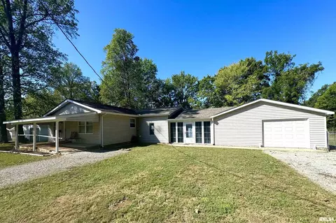 1013 S 22nd St, Herrin, IL 62948
