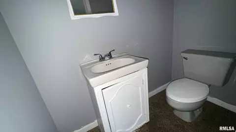208 W Ray Ave, Christopher, IL 62822 photo 15