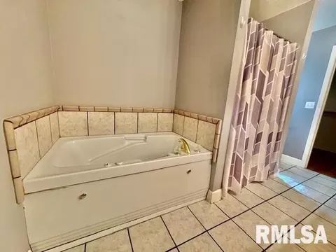 736 Fulton Dr, Centralia, IL 62801 photo 10