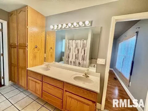 736 Fulton Dr, Centralia, IL 62801 photo 8