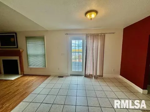 736 Fulton Dr, Centralia, IL 62801 photo 6