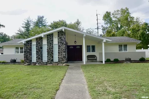 622 S Terrace Dr, Carbondale, IL 62902