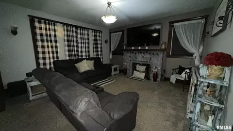 605 S 14th St, Herrin, IL 62948 photo 8