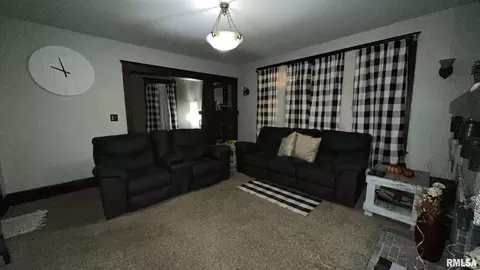 605 S 14th St, Herrin, IL 62948 photo 9