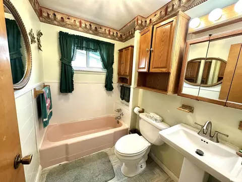 616 E 12th St, Centralia, IL 62801 photo 7