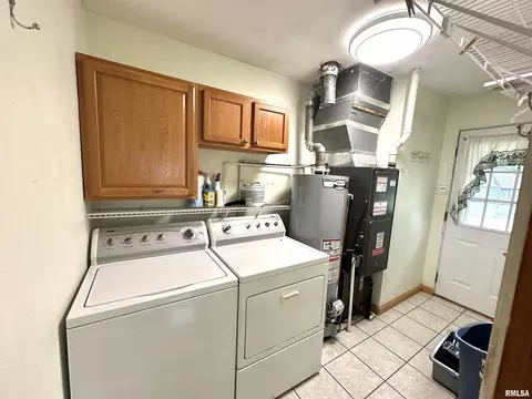 616 E 12th St, Centralia, IL 62801 photo 8