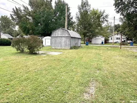 616 E 12th St, Centralia, IL 62801 photo 10