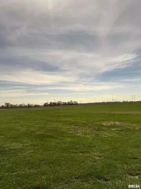 1736 County Road 2500 E Rd, Xenia, IL 62899