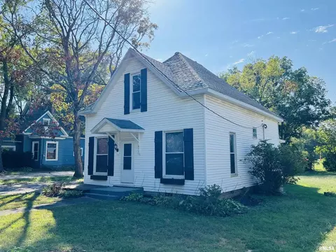 671 2nd St, Omaha, IL 62871 photo 4