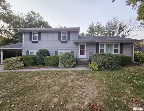 1500 Pace Ave, Mount Vernon, IL 62864