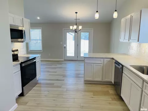 301 Olivia Dr, Marion, IL 62959 photo 9