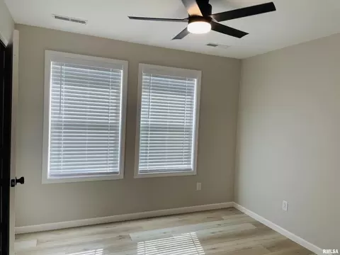301 Olivia Dr, Marion, IL 62959 photo 14