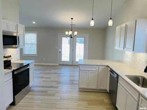 301 Olivia Dr, Marion, IL 62959 photo 10