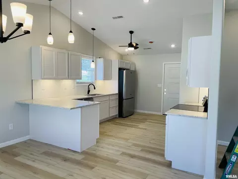 301 Olivia Dr, Marion, IL 62959 photo 7