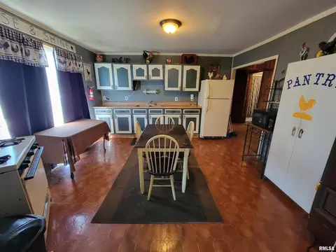 909 E 3rd St, Flora, IL 62839 photo 15
