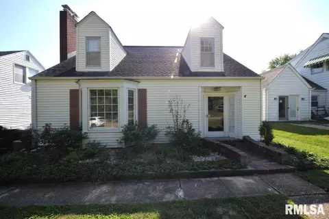 809 Oakland Ave, Mount Vernon, IL 62864
