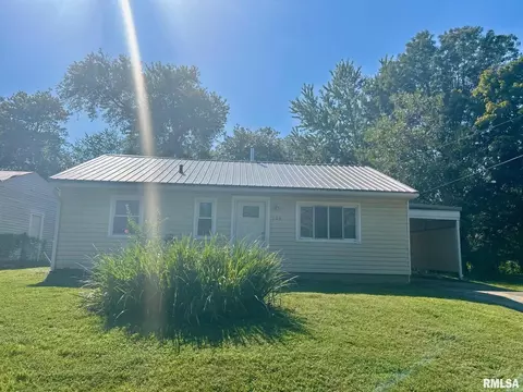108 Oak Dr, Metropolis, IL 62960