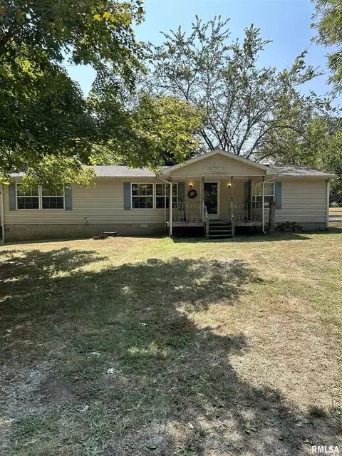 1839 Dr Springs Rd, Carterville, IL 62918