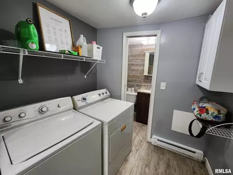 802 E Main St, Benton, IL 62812 photo 32