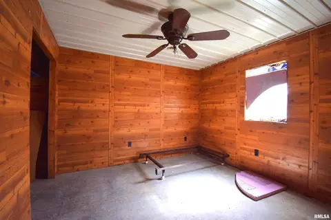 10929 E Davis Rd, Mount Vernon, IL 62864 photo 9