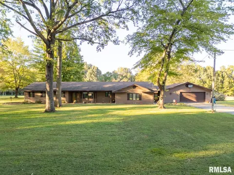 502 E Mohan St, Carterville, IL 62918