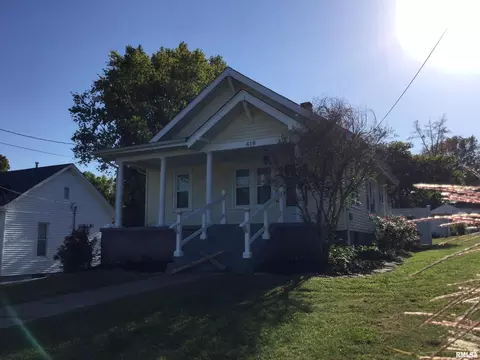 416 W Davie St, Anna, IL 62906