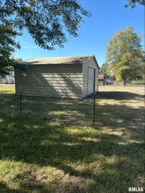 713 S 23rd St, Herrin, IL 62948 photo 22