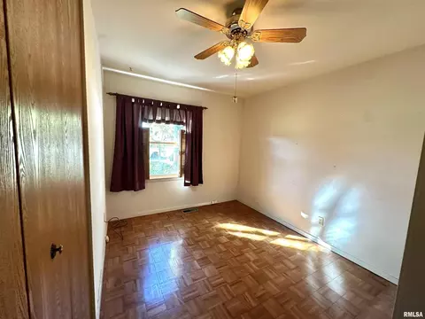 2 Charles Dr, Centralia, IL 62801 photo 12