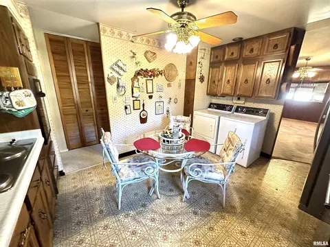 2 Charles Dr, Centralia, IL 62801 photo 7