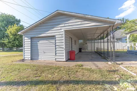 1542 Hester Ave, Centralia, IL 62801 photo 18