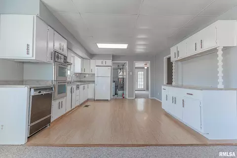 1542 Hester Ave, Centralia, IL 62801 photo 10