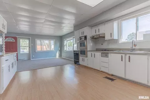 1542 Hester Ave, Centralia, IL 62801 photo 12