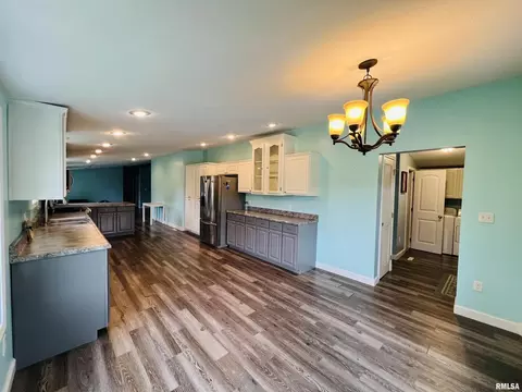 485 Old Broughton Rd, Eldorado, IL 62930 photo 19