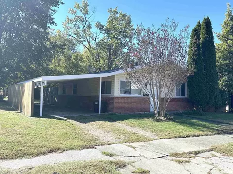 1911 Wall St, Murphysboro, IL 62966