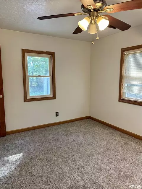 211 William St, Salem, IL 62881 photo 20